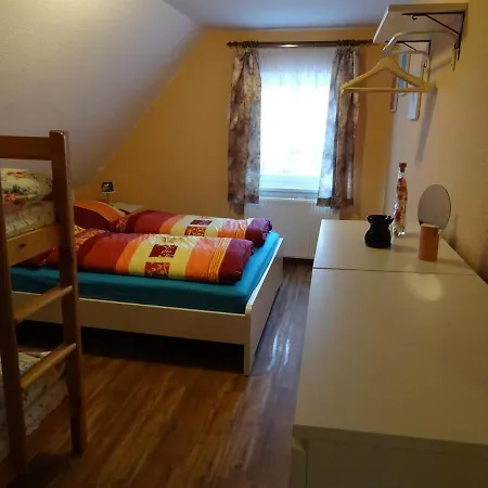 Ferien Am Waldrand Сasa de vacaciones *